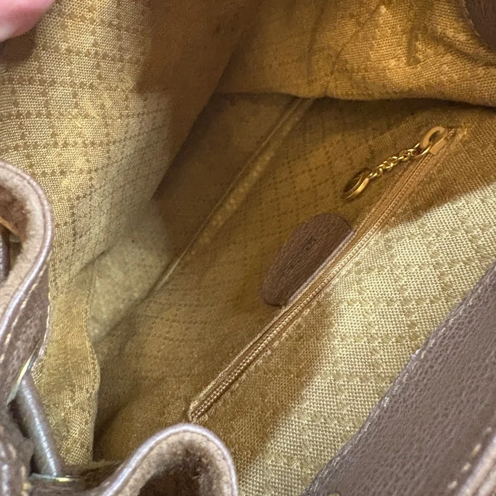 Vintage Authentic Gucci Suede Drawstring Backpack –‎ Brown